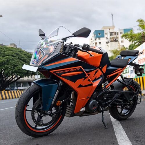 KTM RC 390 Rear Left View